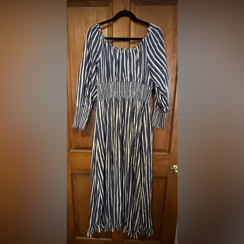 By Anthropologie Long Sleeved Sweetheart Midi Dress - Picture 8 of 9